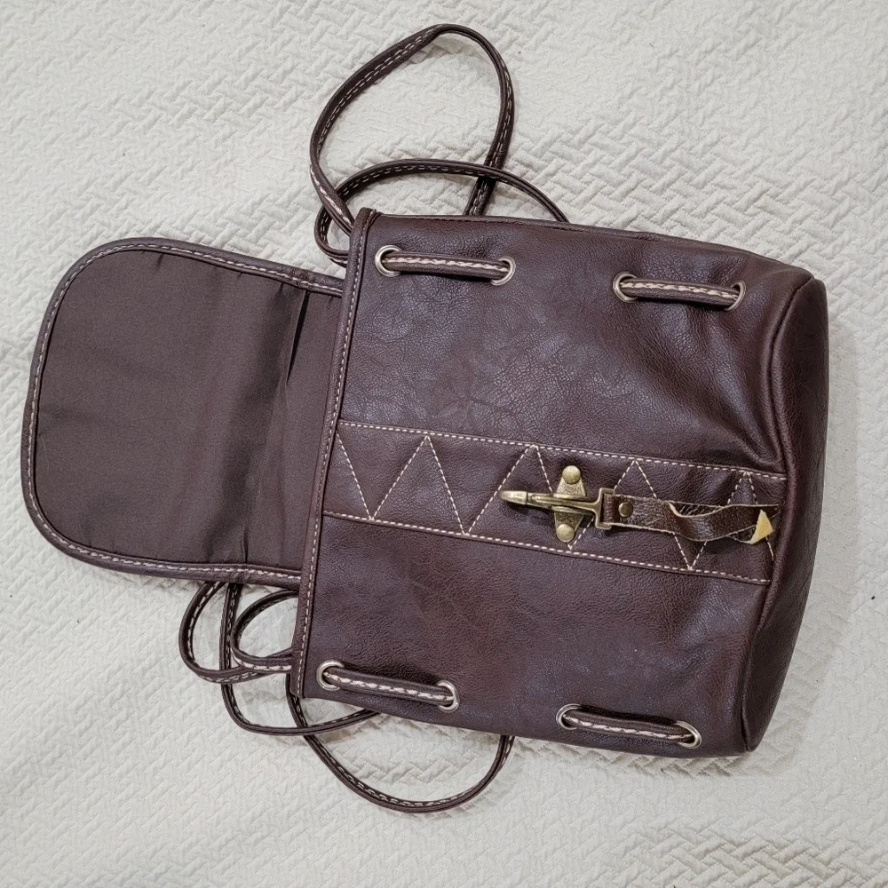 Zhi Zhou Crossbody Bag Flap Top Brown with Contrast Stitching